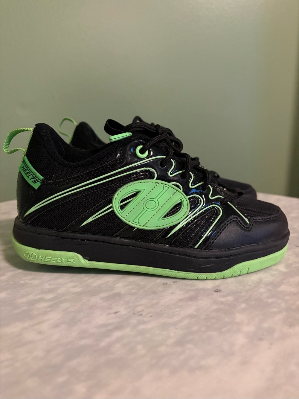 Heelys Kids Black with Neon Green Accent Skate Sneakers
